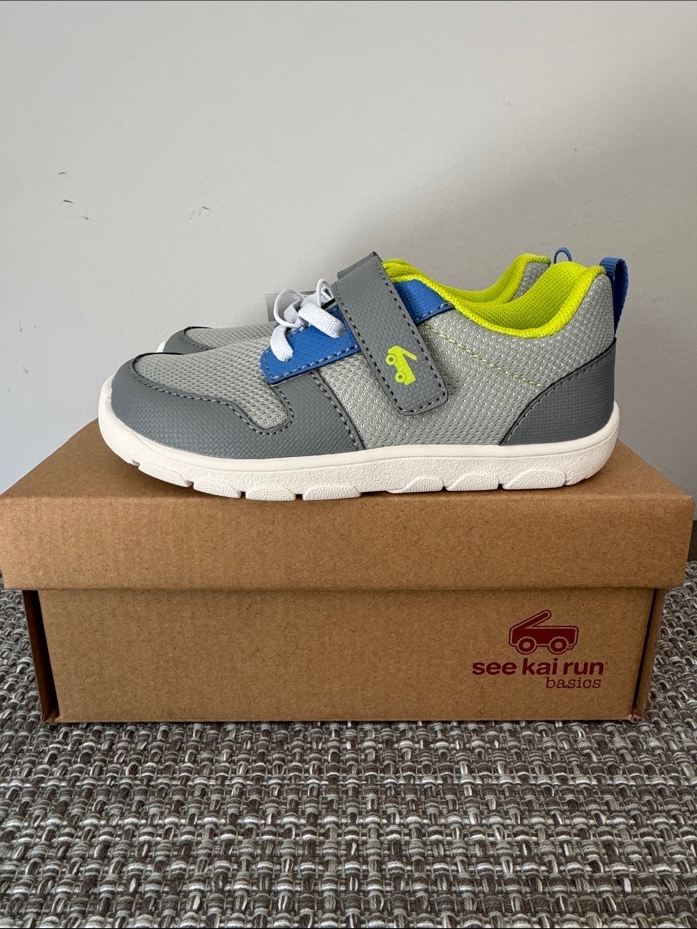 See Kai Run Tenny Sneakers Grey Lime & Blue Kids Toddlers Size 11 New NIB
